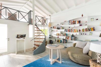 لوکس* ساوت آری آتول