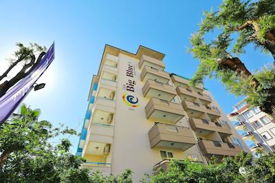 کلوب بیگ بلو سویت هتل