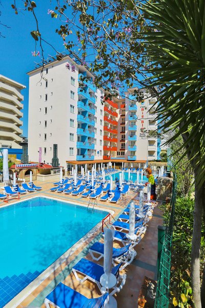 کلوب بیگ بلو سویت هتل