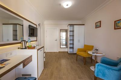 کلوب بیگ بلو سویت هتل