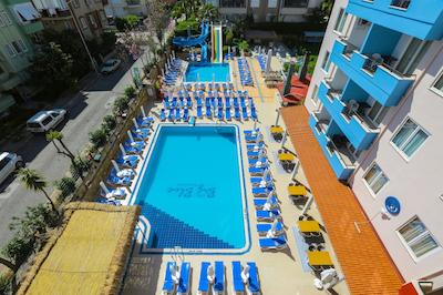 کلوب بیگ بلو سویت هتل