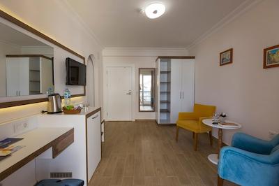 کلوب بیگ بلو سویت هتل