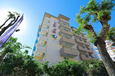 کلوب بیگ بلو سویت هتل