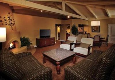 پوینت هیلتون تاپاتیو کلیفز ریزرت