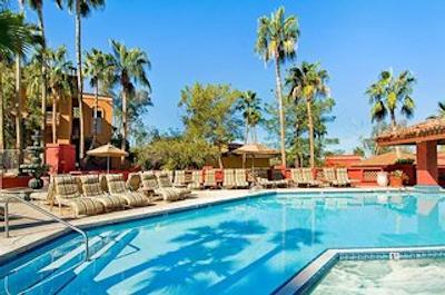 پوینت هیلتون تاپاتیو کلیفز ریزرت