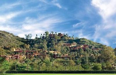 پوینت هیلتون تاپاتیو کلیفز ریزرت