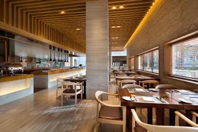 سیتیک پاسیفیک فوجیاجاو جین جیانگ هتل