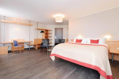 هتل دوسلدرف کرفلد