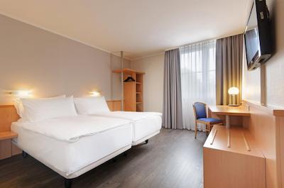 هتل دوسلدرف کرفلد