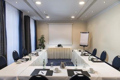 رادیسن بلو هتل هال-مرسبورگ