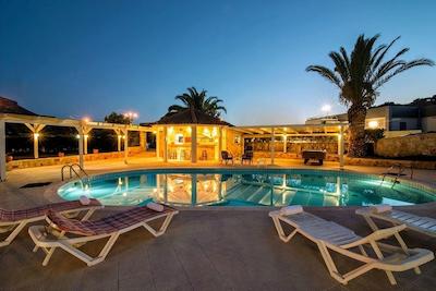 ایفیجنیا اپارتمنتز