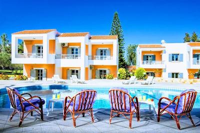 ایفیجنیا اپارتمنتز