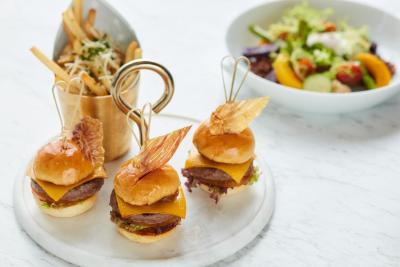 والدورف آستریا بانکوک