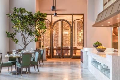 والدورف آستریا بانکوک