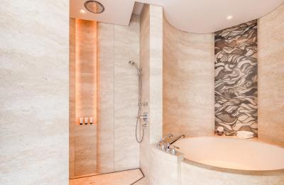 والدورف آستریا بانکوک