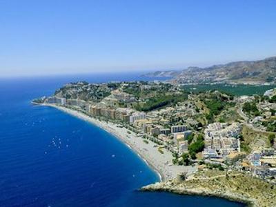 تبسُ آلمونکار