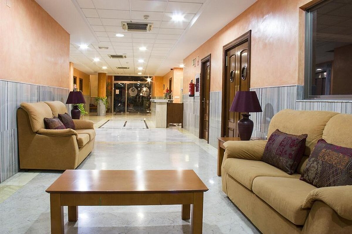 تبسُ آلمونکار