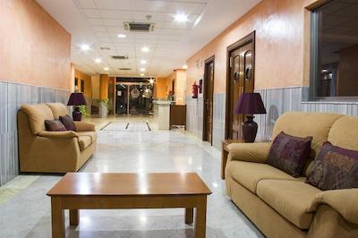 تبسُ آلمونکار