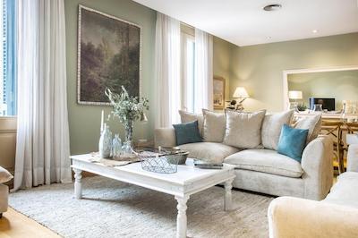 بکن رامبلا کاتالونیا اپارتمنتز