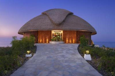 بنانا آیلند ریزورت دوحه بای آنانتارا