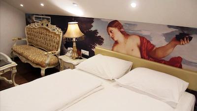 دیکلتیان هریتاج هتل