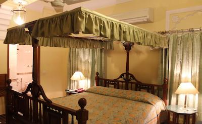 هتل مادهوبان