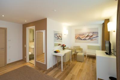 هتل سهویزرهف پنترسینا