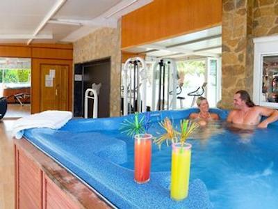 ماجیک ویلا بنیدرم