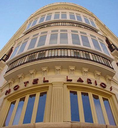 روم مات لاریز