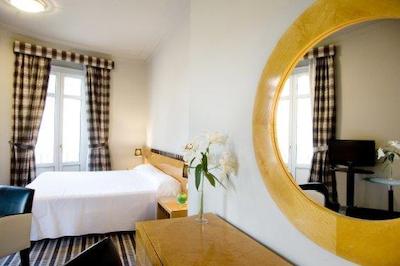 روم مات لاریز