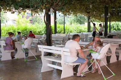 هتل ایزلا پارادیس