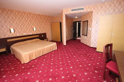 هتل ایزلا پارادیس