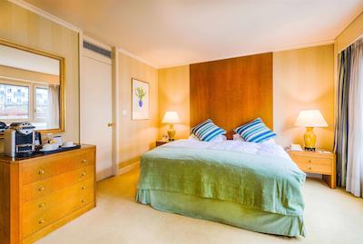 ریال پلازا منتروکس اند اسپا