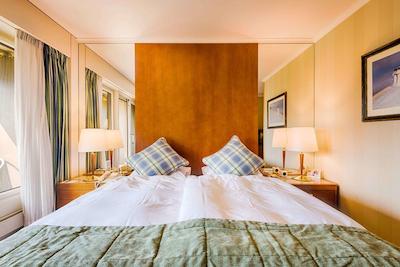 ریال پلازا منتروکس اند اسپا