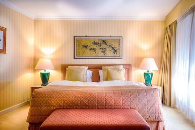 ریال پلازا منتروکس اند اسپا