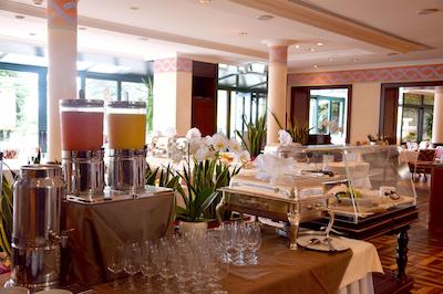 ریال پلازا منتروکس اند اسپا