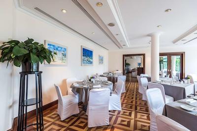 ریال پلازا منتروکس اند اسپا