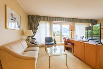 ریال پلازا منتروکس اند اسپا