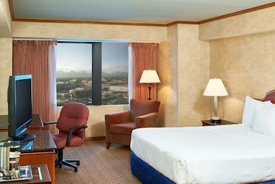 هیلتون انچراج