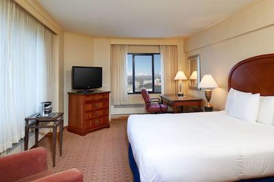 هیلتون انچراج