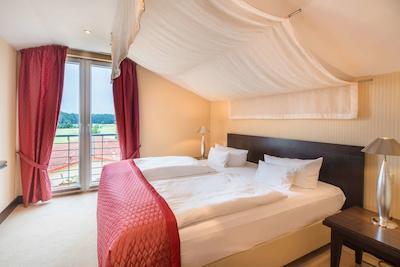 بست وسترن پرمیر کاستانیا ریزرت هتل