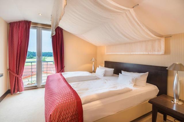 بست وسترن پرمیر کاستانیا ریزرت هتل