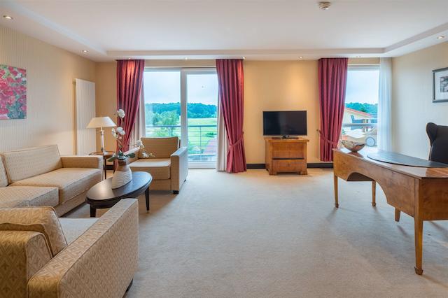 بست وسترن پرمیر کاستانیا ریزرت هتل