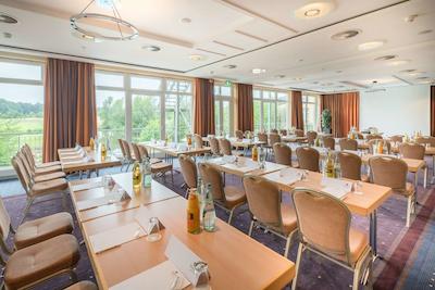 بست وسترن پرمیر کاستانیا ریزرت هتل