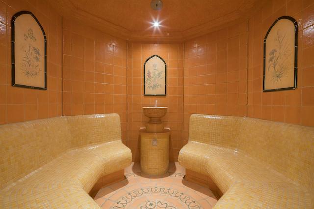 بست وسترن پرمیر کاستانیا ریزرت هتل