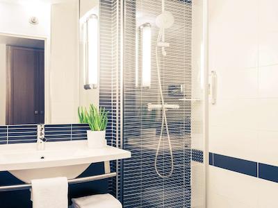 هتل مرکور بردیوکس سنتر گار ساینت-جین