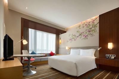 هیلتون گاردن این شنزهن باان