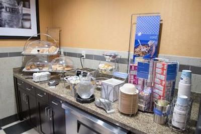 هامپتون این اند سویتز بیسمارک نردوست