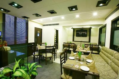 کارن هتلز-لاجی پیات ناگار