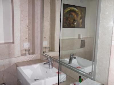 کارن هتلز-لاجی پیات ناگار